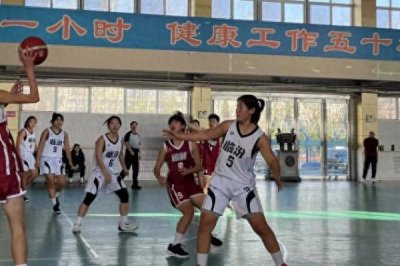 临汾三中女篮在“奔跑吧·少年”2024年山西省篮球锦标赛荣获亚军